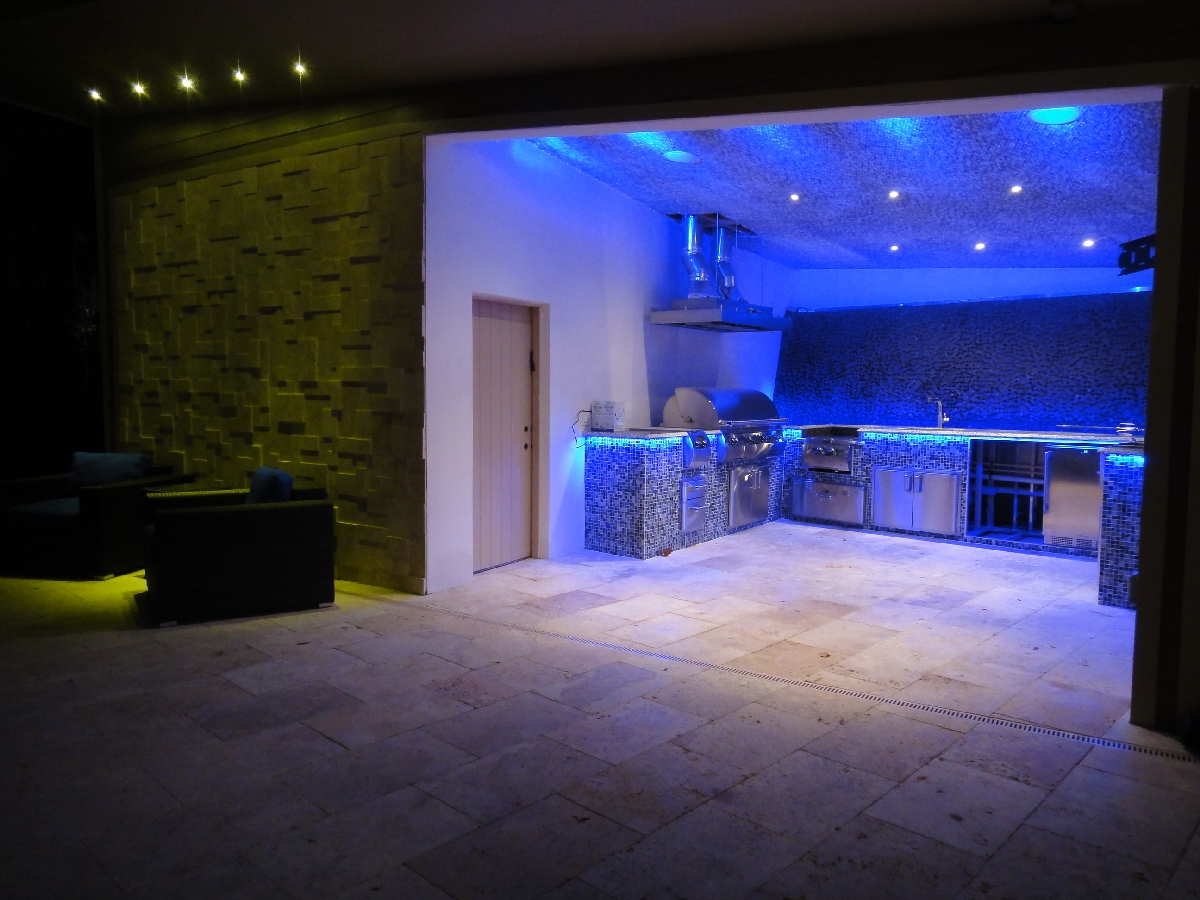 outdoor kitchen undermount lighting